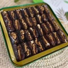 تصویر 1 از خرما پیارم با مغز گردو با طعم طبیعی و ارزش غذایی بالا، مناسب مصرف روزانه
